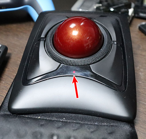 Expert Mouse Wireless Trackballの電池切れランプ