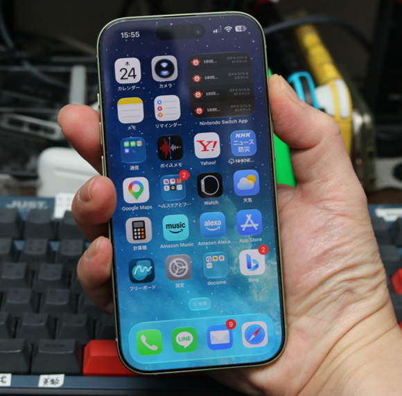 iPhone 17